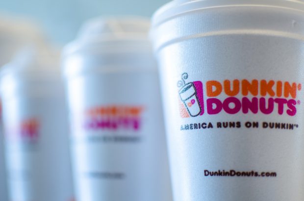 _coffeebean27's tweet photo. Dunkin’ Finally Phasing Out Its Iconic Polystyrene Foam Cups #filtercoffee https://t.co/0Qn017yUGS https://t.co/qoUmcSYoPe