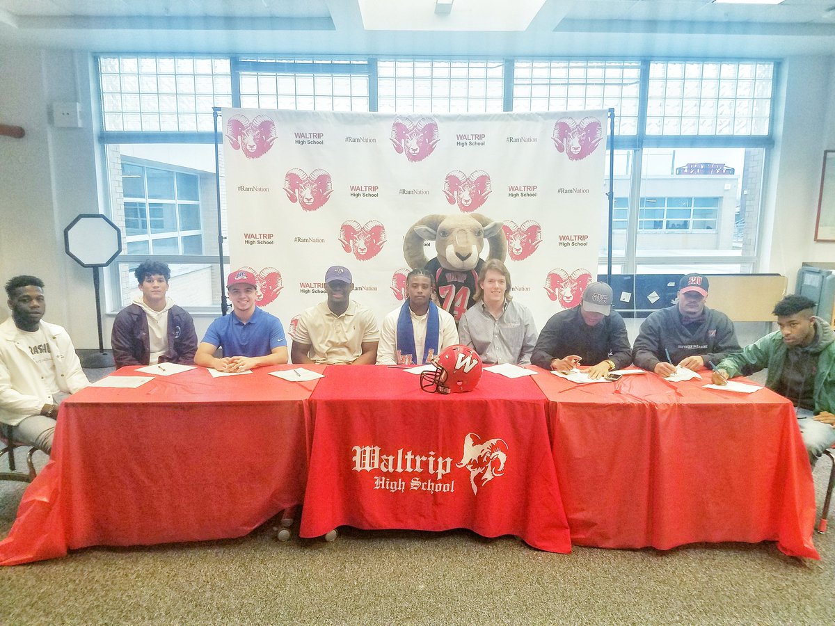 WaltripRam's tweet photo. Congrats to all our Waltrip Ram athletes that signed today on National Signing Day! #ramnation #waltriphighschool #NationalSigningDay #NSD2018 #waltripfp @Mrmitchellrocks @HISD_Supe @c_berger29 @HISDATHLETICS @WaltripHSFB @WaltripFP_HISD @HouSportsLeader https://t.co/mwCldZtd0C