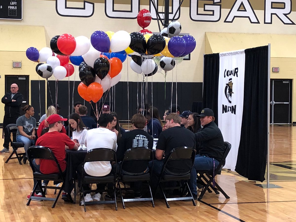 TimE_Baxter's tweet photo. TCHS Athletic Signing!! We are so proud of these students! @TheColonyHS https://t.co/QIimggnuyN