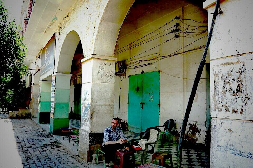 zeezahnur's tweet photo. At tea shop
#PortSudan #souq #sudan #travel #streetphotography #collonial #architecture https://t.co/aonXDSELIi