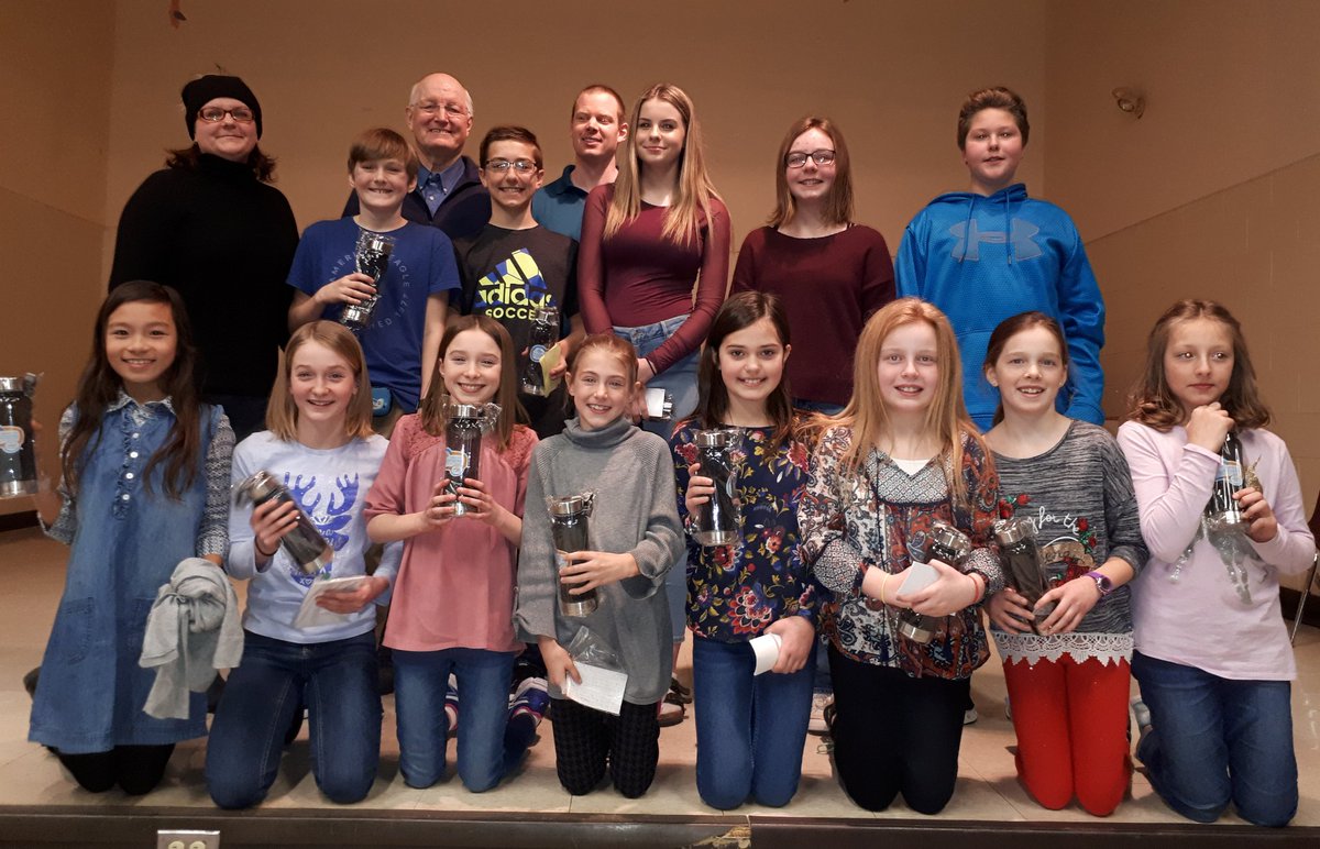HurricaneHarryH's tweet photo. Pleased to join Allistair &amp; Susan @ShantyBayPS to hear &amp; help judge some really outstanding public speeches @PbeacockL  @SCDSB_Schools @TwpOroMedonte https://t.co/KMQWMEQX9D