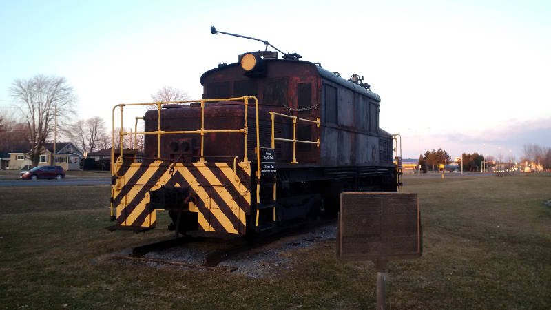 Locomotive #17: Two Lamoureux Park locations presented  bit.ly/2GW7aA8 cc @littlehist0rian #cwlpoli #survey https://t.co/G6Z6OLKe3o