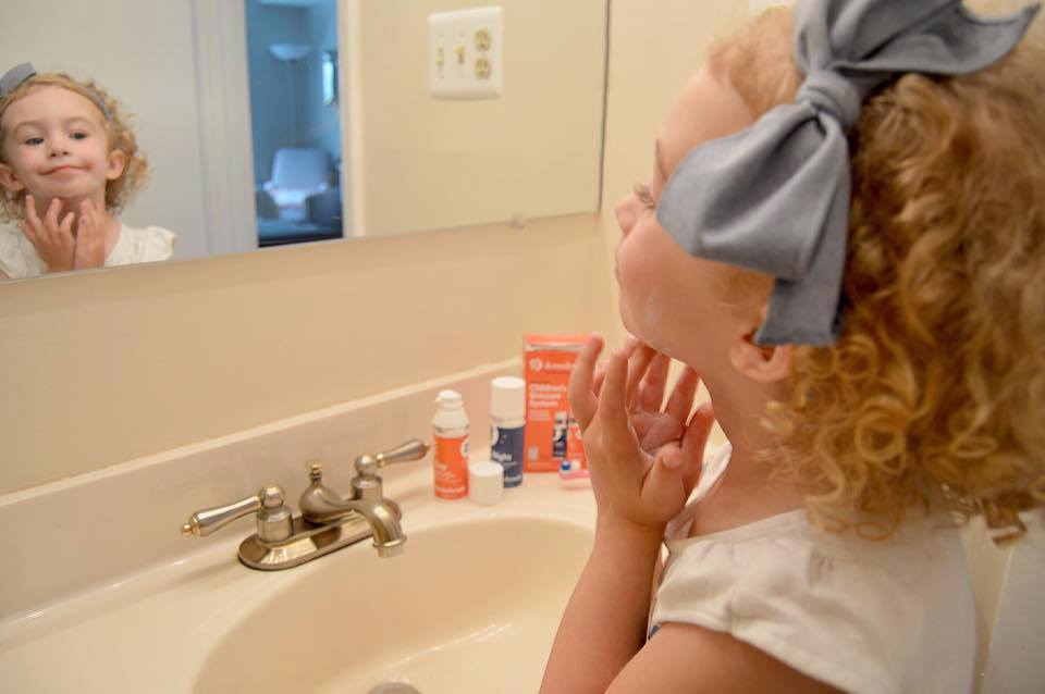 dermalyouth's tweet photo. Pediatrician, Dermatologist, and Kid Approved. 

Make #DermalYouth a part of your children's daily routine so they are protected during unexpected moments in the sun.

Learn More + Shop Now: https://t.co/5pjZgq1ql8 https://t.co/qMQ3ls3I22