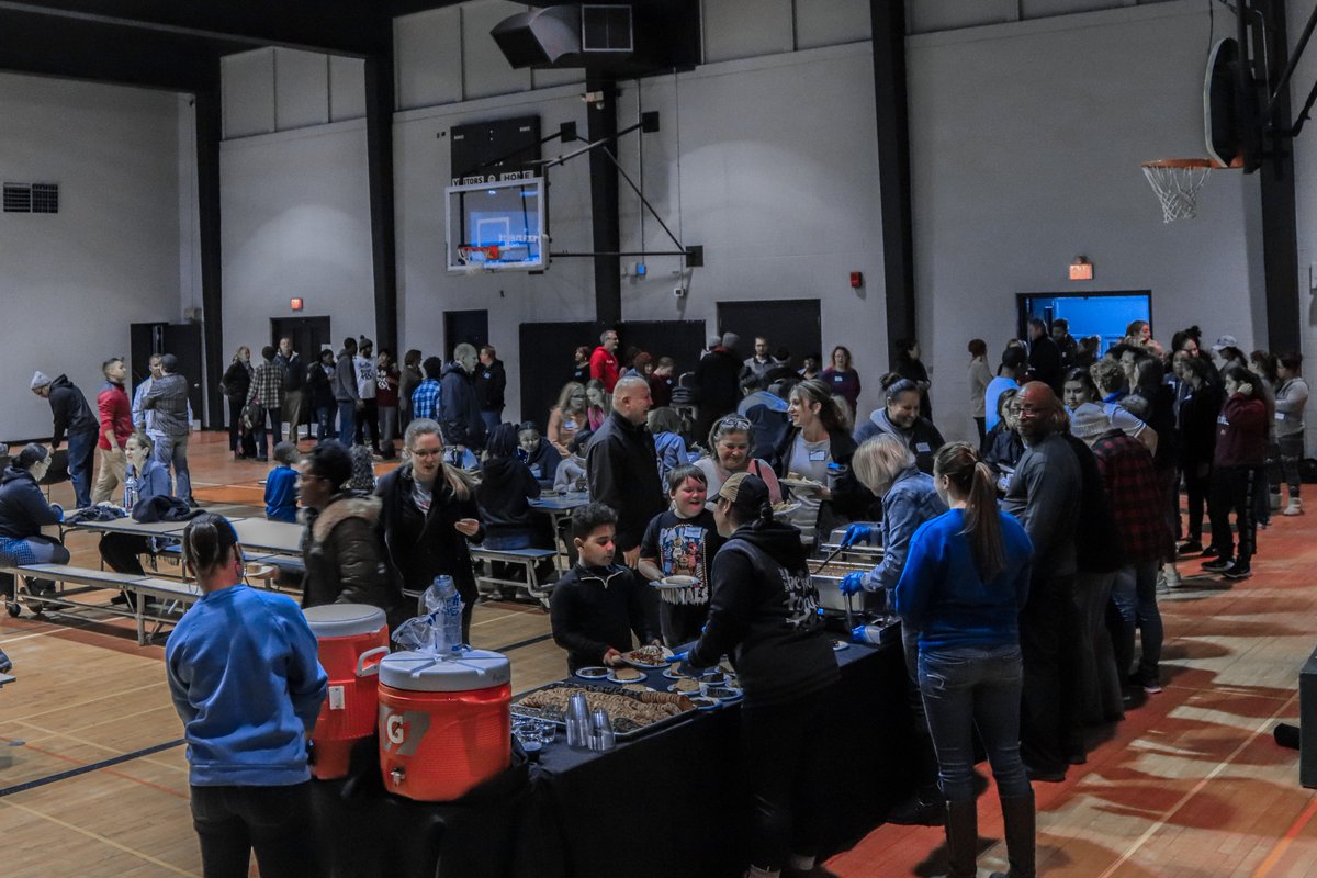 bridgeomaha's tweet photo. Wow Wow WOW!

Our very first Connect Night was a hit! We had over 150 people show up in the SNOW! ❄️

#BetterTogether
#ConnectNight
#BridgeOmaha https://t.co/q8BFaMYiwR