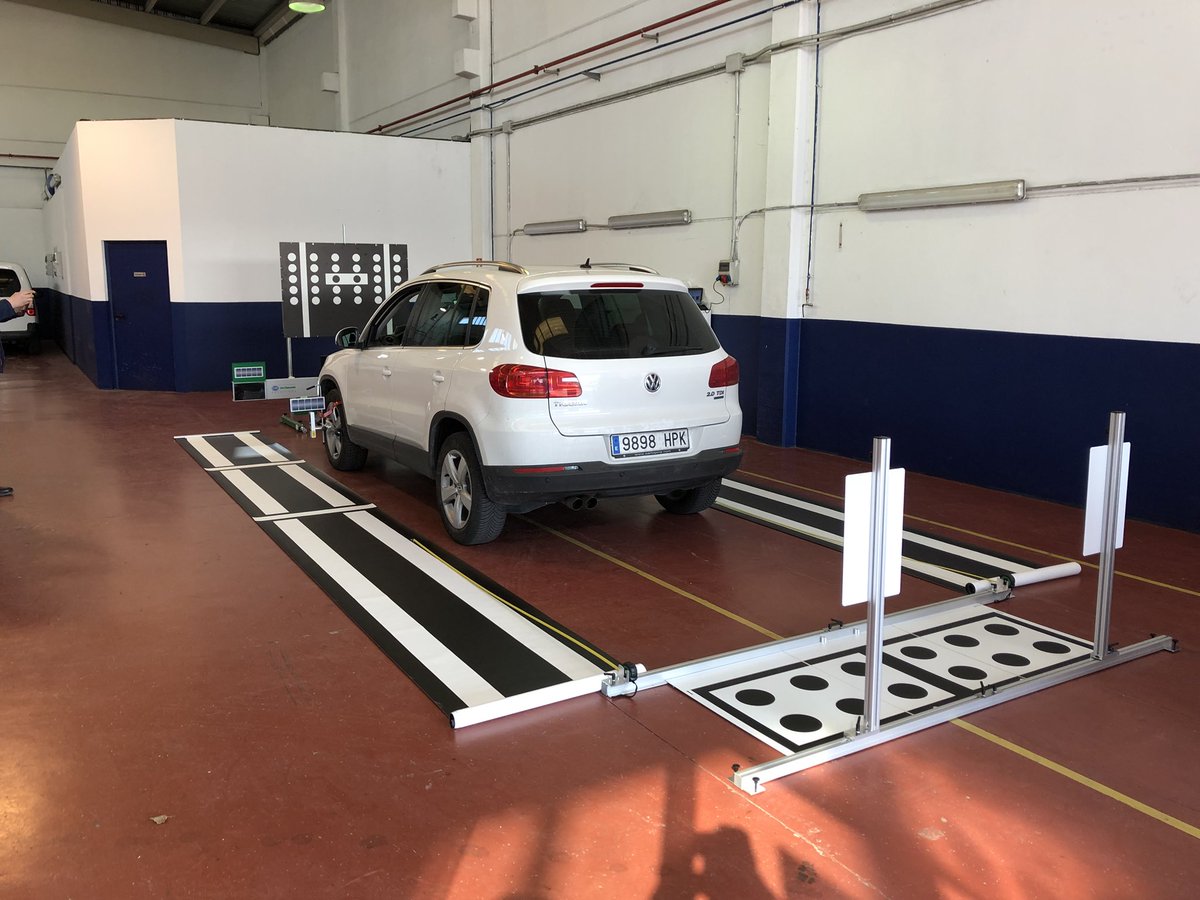 AlexJimeLan's tweet photo. Primera formación en España sobre Calibración ADAS 360º
Como siempre con la calidad @territoriohella
Surround View calibration #ADAS #HELLAGUTMANNSOLUTIONS https://t.co/QgoXbXwP0E