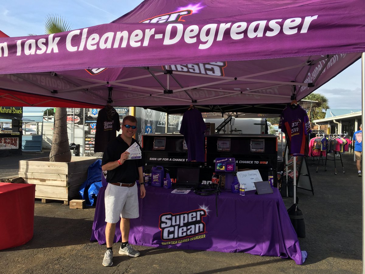 lucasdirt's tweet photo. Stop by the @SuperCleanTeam tent in the midway @eastbayracepark for free samples, a coupon & a chance to win a T-shirt or race jersey. #supereasysuperfast #LucasDirt #LORTV #speedweek2018 https://t.co/1sNOHdUW8S
