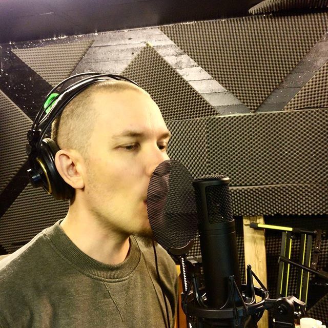 unzyme's tweet photo. #Recording #vocals to Dalziel's song and @petshopboys cover "Delusions of grandeur"
#delusionsofgrandeur #petshopboys #coversong #vocalist #unzyme #microphone #seelectronics #artiste #mandoliini #posket https://t.co/ckLPLTQcfC