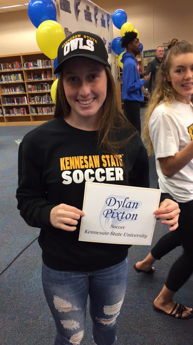 kennaborrieci's tweet photo. Congrattsss to ma best friend for officially signing to her D1 soccer school @dgp8832 so proud 💛 https://t.co/RcQW3s1nPH