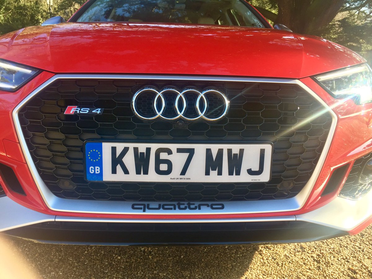 carsandstuff123's tweet photo. With the massive amount horse🐎 power available to #drive at The Audi #rangereview day today, thanks @AudiUKPress for letting me loose with a fabulous 2246hp of them #excellent @carwriteups https://t.co/O2RVvMjE42