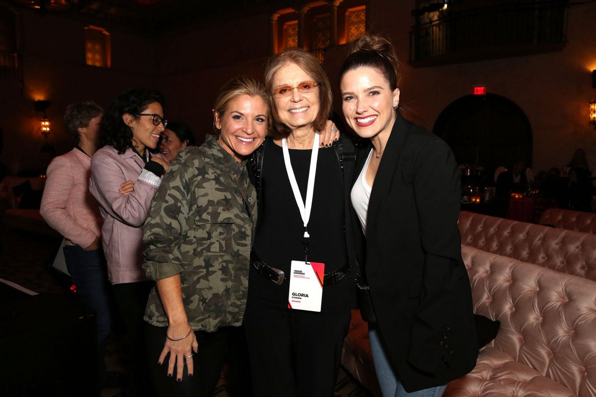 __sophiabush's tweet photo. 📸 NEW: Sophia, Glennon Doyle and Gloria Steinem at The 2018 MAKERS Conference at The Hollywood Roosevelt Hotel in Los Angeles yesterday (February 6th) - https://t.co/L49f8kR49l @SophiaBush #SophiaBush https://t.co/i1MKYwo4N6