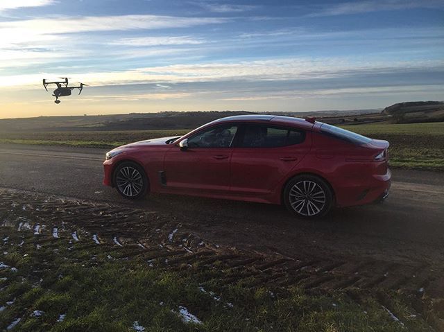 FleyeAerial's tweet photo. Meanwhile somewhere in the UK 🇬🇧 #drone #filming #dji #inspire2 #aerialfilming #aerialphotography #car #tv #commercial #kia #stinger #blue #sky https://t.co/H4Ep2PRzYT https://t.co/XSlmFGrKtt