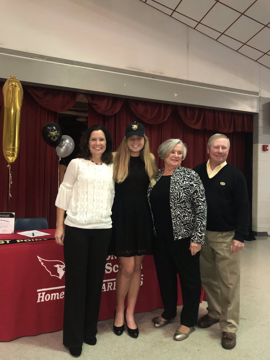 AllisonIngraham's tweet photo. A for Army, A for Alli!! #NationalSigningDay2018 https://t.co/iVgDtfR86r