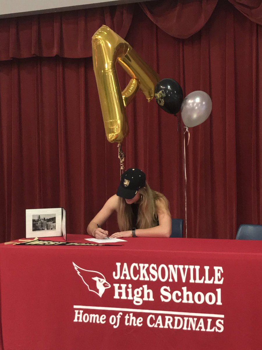 AllisonIngraham's tweet photo. A for Army, A for Alli!! #NationalSigningDay2018 https://t.co/iVgDtfR86r