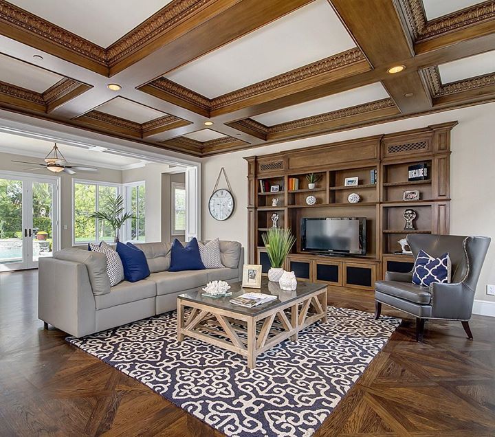zennow4u's tweet image. These decorative ceiling beams are adding such a character to the interior of this living room. This was an amazing house and listing to photograph.                                                     Listing agent: Brian Wollner @wollnergrouprealestate … ift.tt/2EMiIFe