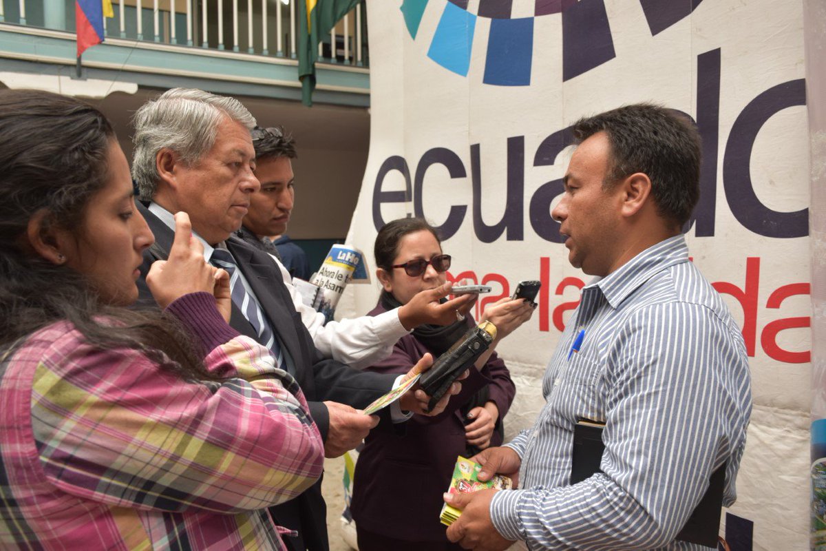 Bladimir Armijos alcalde del cantón Yantzaza, la mañana de este martes 06 de febrero dio una rueda de prensa en la ciudad de Loja, con la finalidad de invitar y dar a conocer la programación para los carnavales y festividades de cantonización que serán del 10 al 26 de febrero.