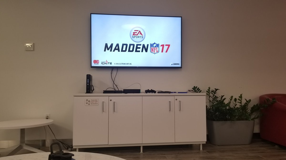 MattyShinn's tweet photo. Finally a break room that actually helps me relax. https://t.co/NjDe7nkOnI