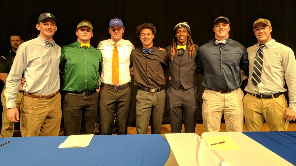 🏈 <a href="/BTHS_Football/">BTHS BEARS FOOTBALL🐻🏈</a> players Robert French (Rice), Brad Cecil (USF), Riley Smith (Boise St), Xavier Hutchinson (Blinn JC), Corbein Hagans (Independence JC), Parker Devine (Georgia Southern) and John Amell (Navy) are all smiles on signing day. #collegebound #SigningDay18