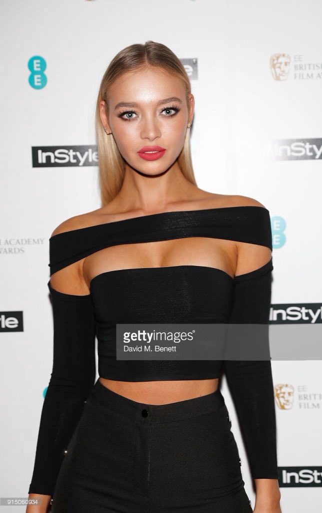 RoxyHorner's tweet photo. Last night with my sister at the
@InStyleUk__ EE Rising Star awards. @LoopVIP #InStyleBAFTA #EERisingStar https://t.co/r3vbpgHUD8