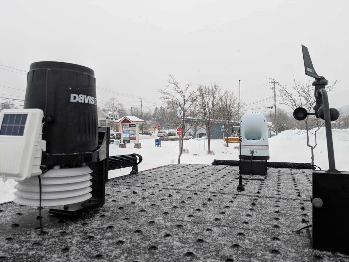 WayneStormWatch's tweet photo. View off the roof of @CNYcentral Weather Authority One, on the road w/ @MollyTott taking Weather measurements, checking roads. #realequipment #realstormtracking https://t.co/venHb3747E