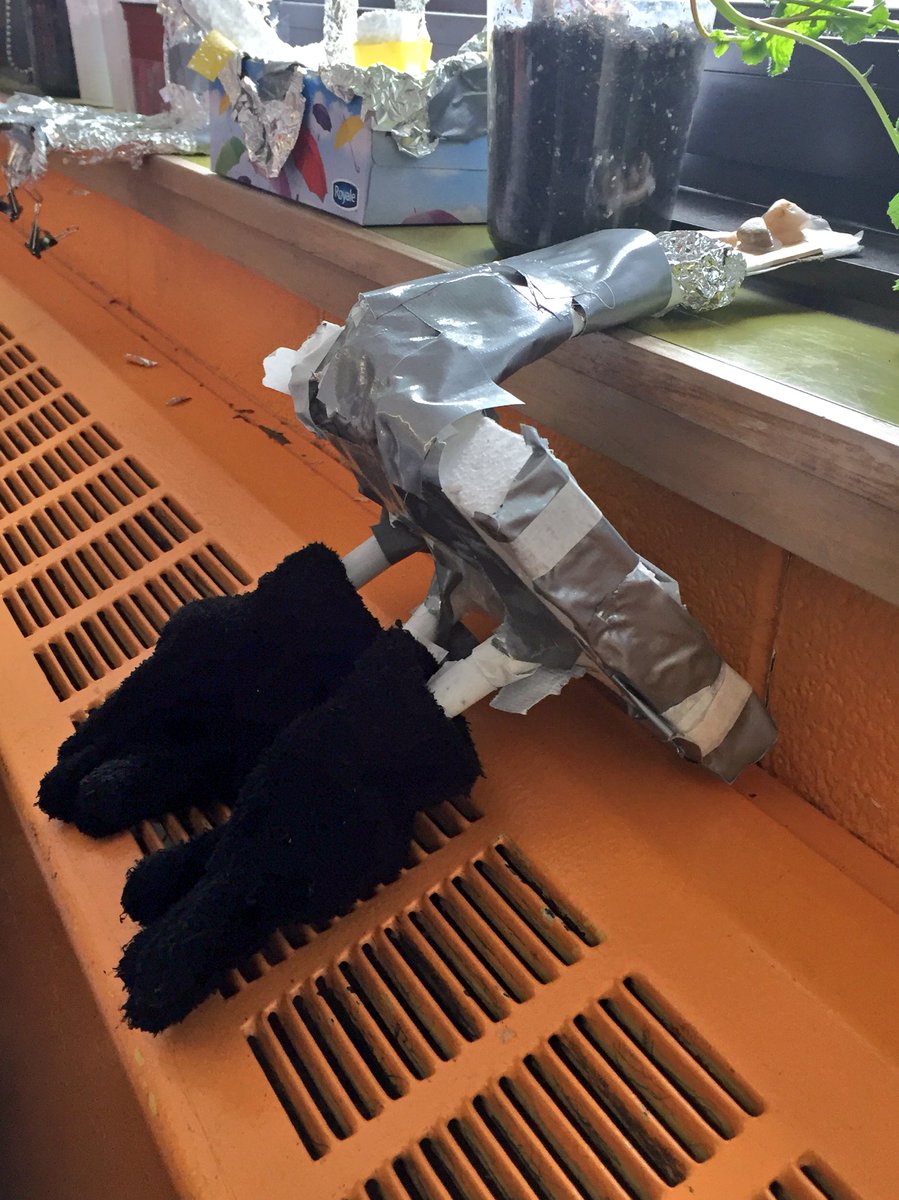 debngng's tweet photo. Glove drying structures made with found and discarded items. Some with vents, some with weights, most are waterproof, and some with heat adjusting capabilities! #PracticalProjects #Grade3Structures @TDSB_STEM @TDSBForestManor https://t.co/HoSm5pC2bv