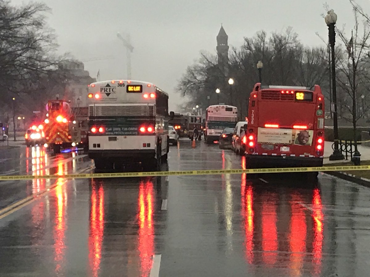 AllisonPapson's tweet image. A man was struck &amp;amp; killed by a bus on the 1400 block Constitution Ave NW at 4:33pm. Major Crash is on scene. #MPD #DCFIRE