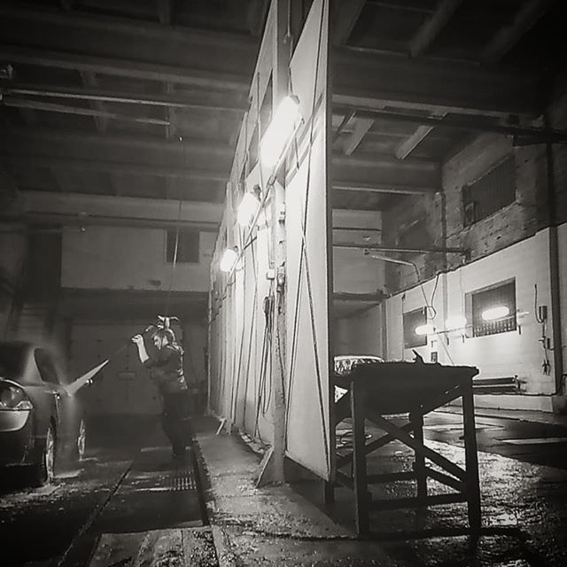 boyarkov's tweet photo. #blackandwhite #bnw #bandw #carwash #псков #pskov #людиработают https://t.co/tB3qzi0ySg https://t.co/LU9wunUswV