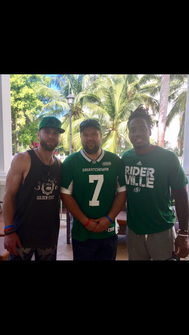 thedonnsays's tweet photo. Day 3 of the big green wave crashing the beaches of Jamaica mon! #RiderNationVacation @sskroughriders https://t.co/RbmsDng12U