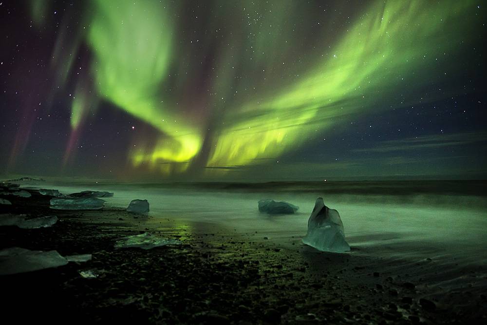 maiz_julio's tweet photo. Auroras boreales en Islandia.Fotos de @IcelandAuroraPT https://t.co/vWncYqlUcO