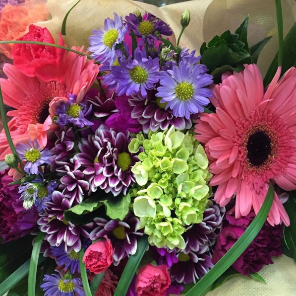 Parkregencyapts's tweet photo. The best flower fragrance is __________. https://t.co/5O1MdhWyP5