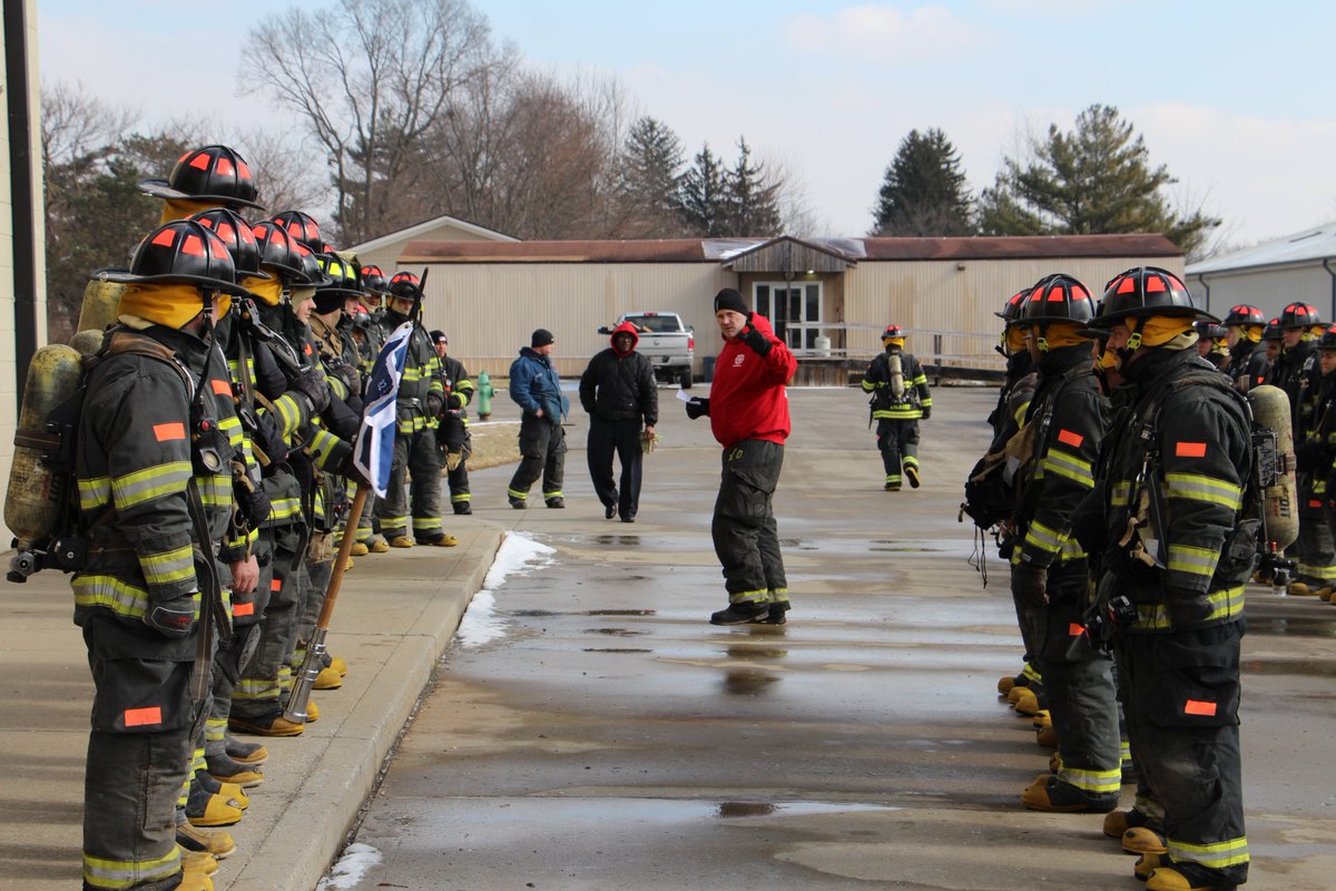 IFD_NEWS's tweet image. The time will come when someone's life is at stake and you have to make a split second decision.  Learning it right the first time.  #Class82 Keep up the good work. 🚒🔥