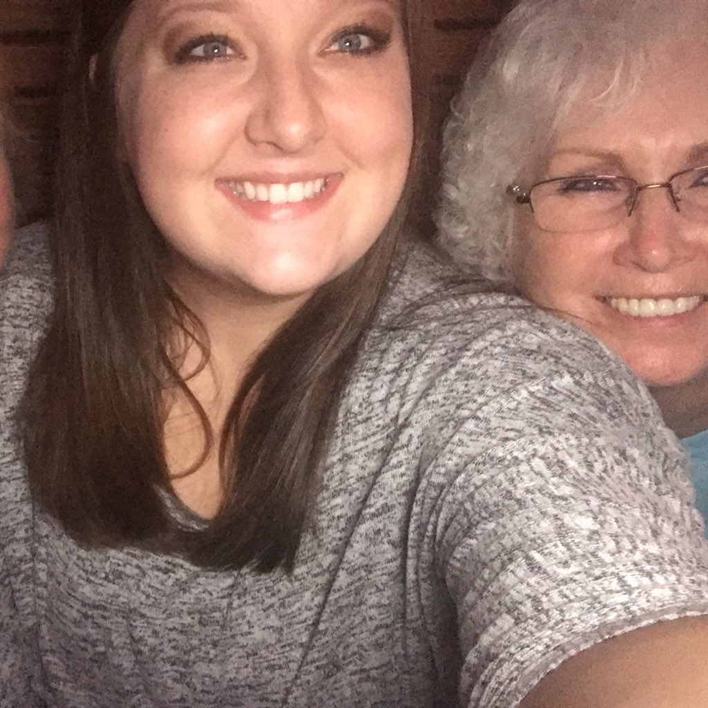 kellimanglin's tweet photo. #NewProfilePic https://t.co/zvC9Ih7jt3