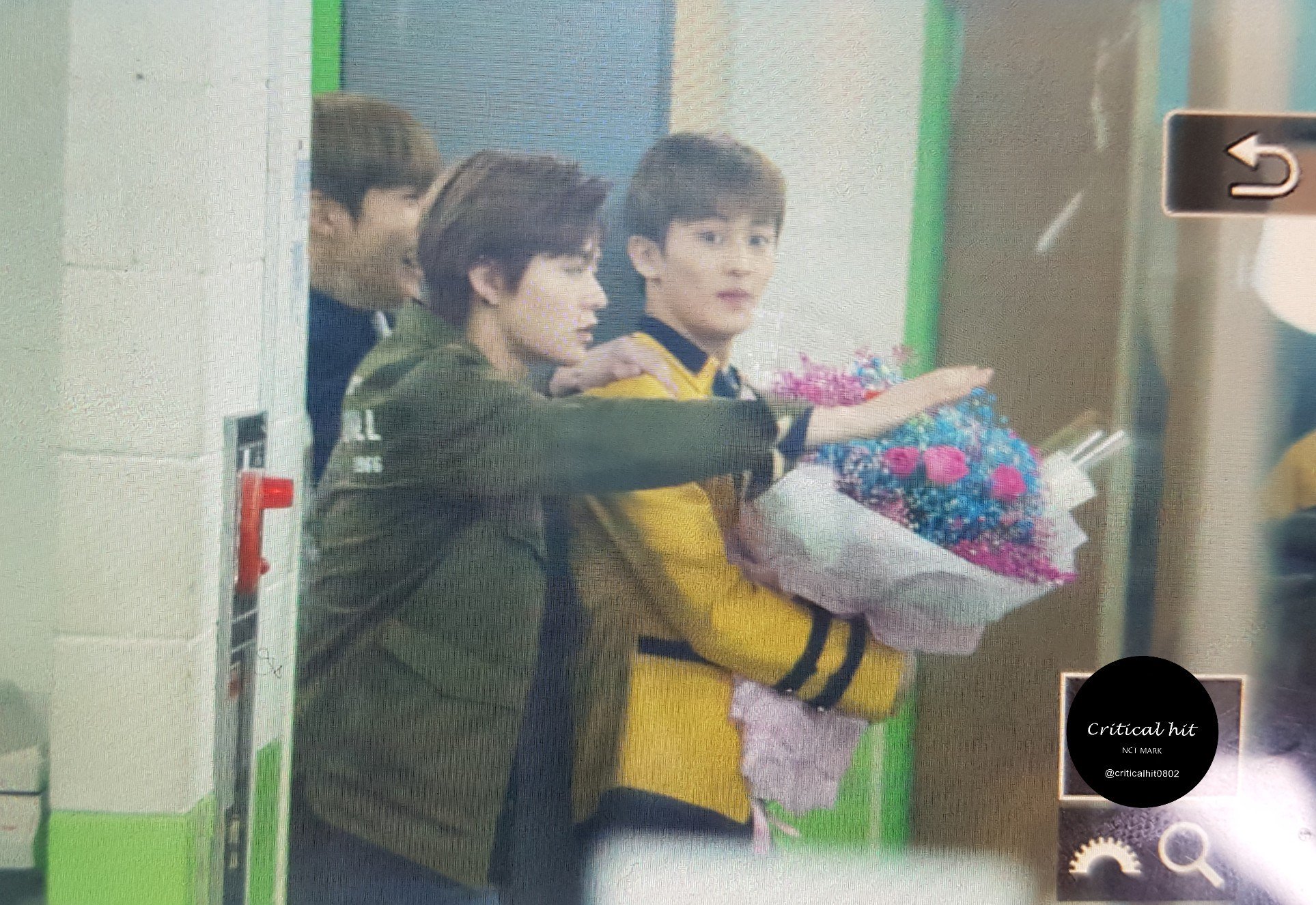 DVe4-DUX4AIT6vL.jpg:large