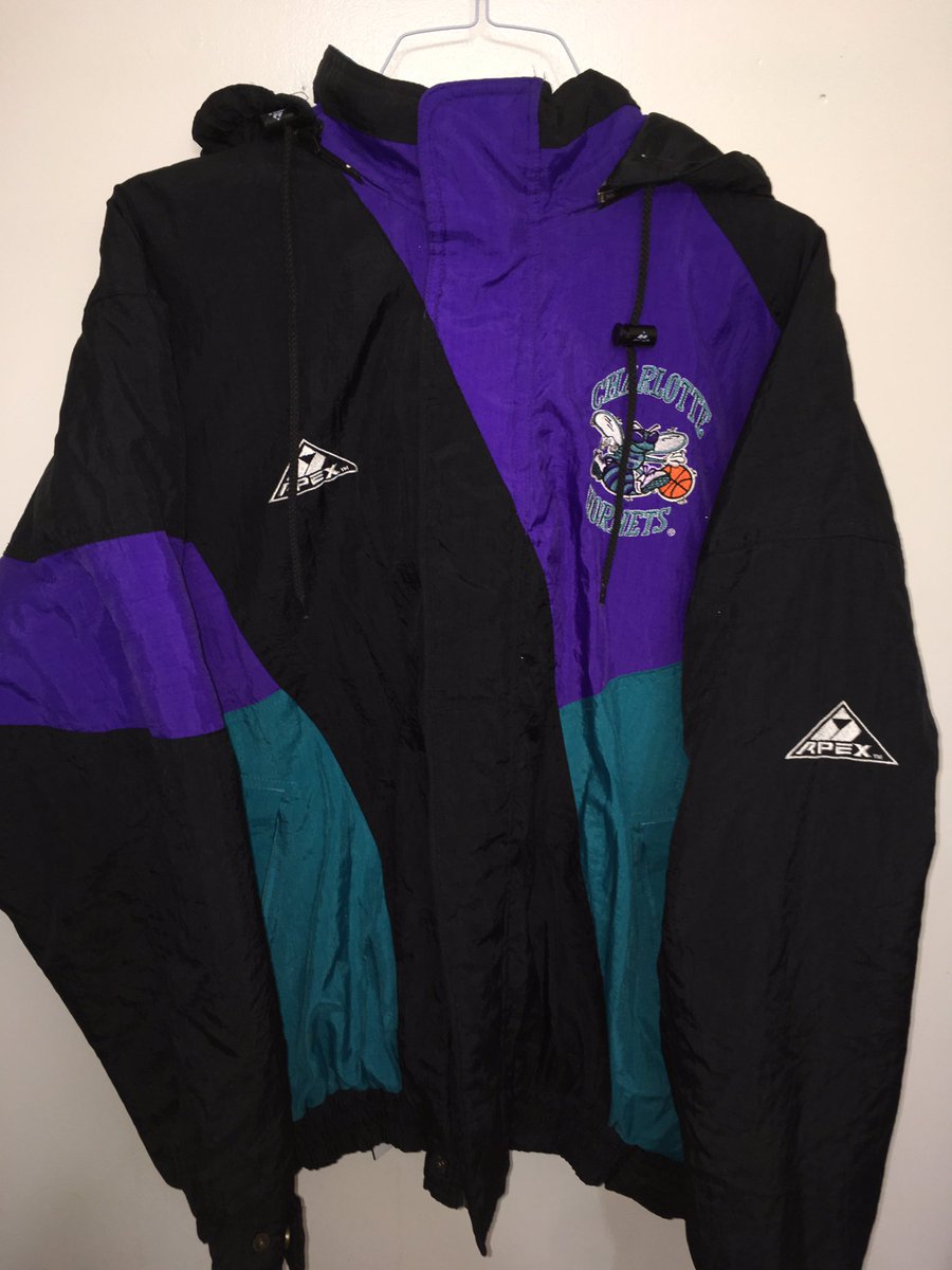 VINTAGEGear_DMV's tweet photo. Old school Hornets Jacket 🤞🏽
#LarryJohnson #DellCurry #MugsyBouges https://t.co/XH5frR16ZT
