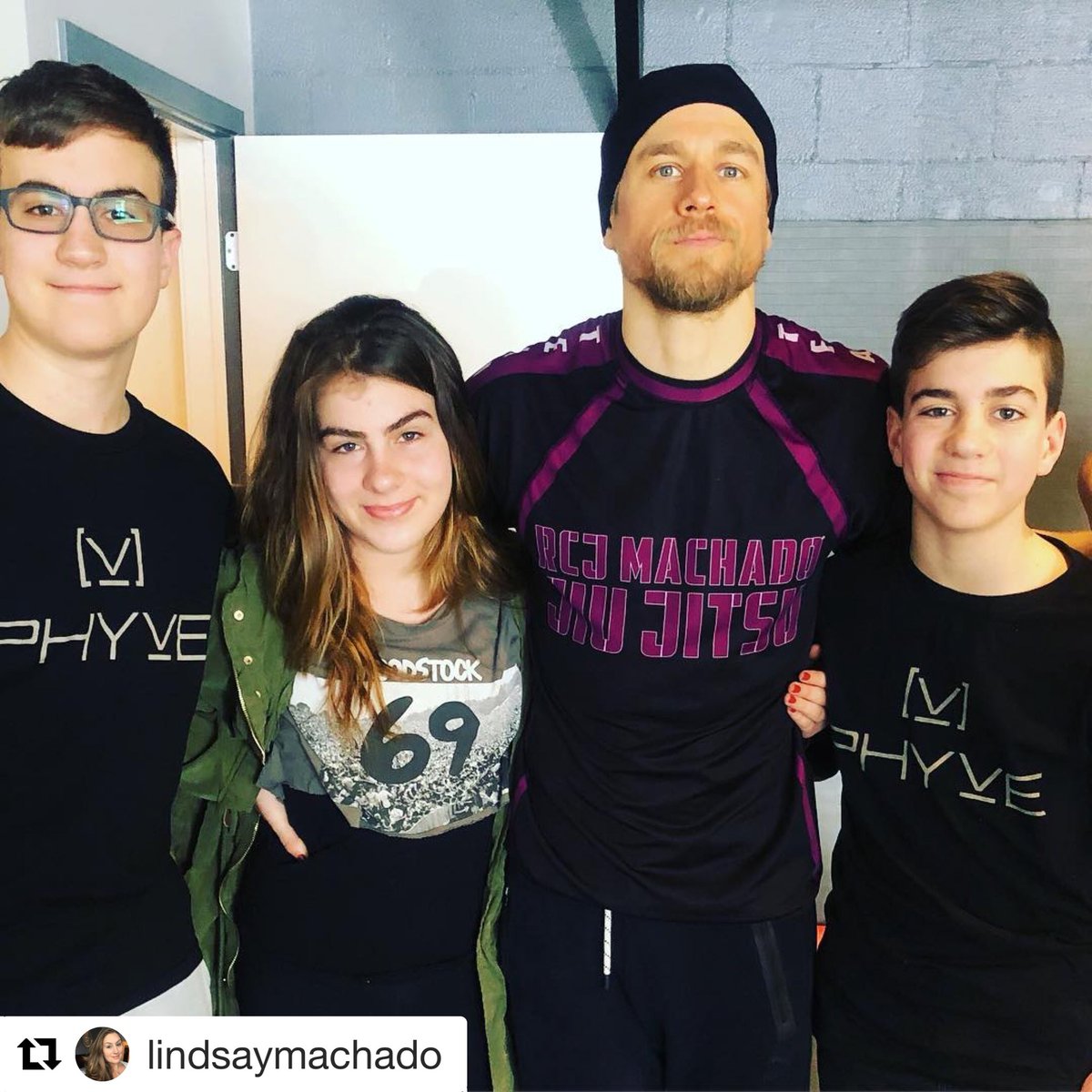 #Repost @lindsaymachado with @get_repost
・・・
Kids had a super blast getting to meet and pick Charlie Hunnams brain on the acting business! Can’t wait to meet up with him and uncle @riganmachado next week to talk more shop! #pricelessexperiences #blessed #actors #charliehunnam