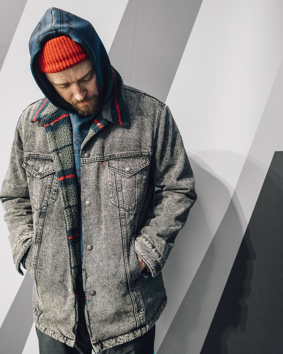 LEVIS's tweet photo. Made for the #ManoftheWoods. Introducing #Levis x @jtimberlake. We're giving away five limited-release Trucker Jackets that we designed with Justin. There are only two ways to get them - at Justin's upcoming NYC pop-up experience and here. > https://t.co/yHlM7ik3YU https://t.co/dbcAH37wEI