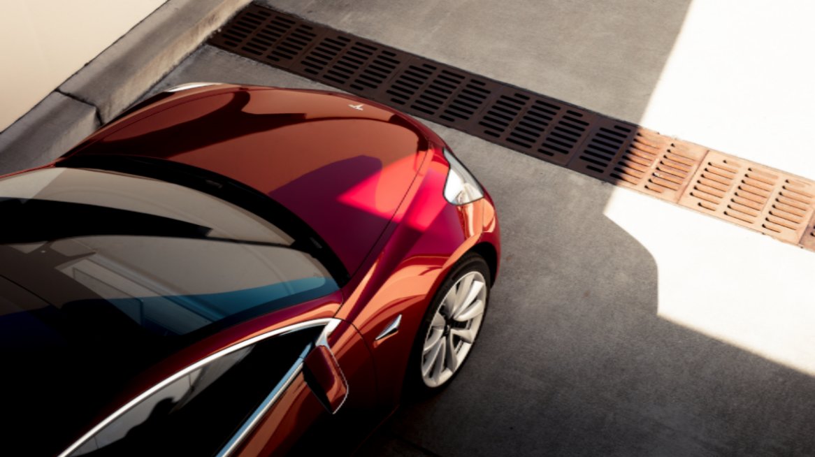 AutolistCom's tweet photo. Tesla's profitability paradox: it announced a record loss today yet 3/4 of consumers polled think Tesla is profitable, according to our latest study: https://t.co/n0DV5PwRP3 https://t.co/qyHqJpHMNJ