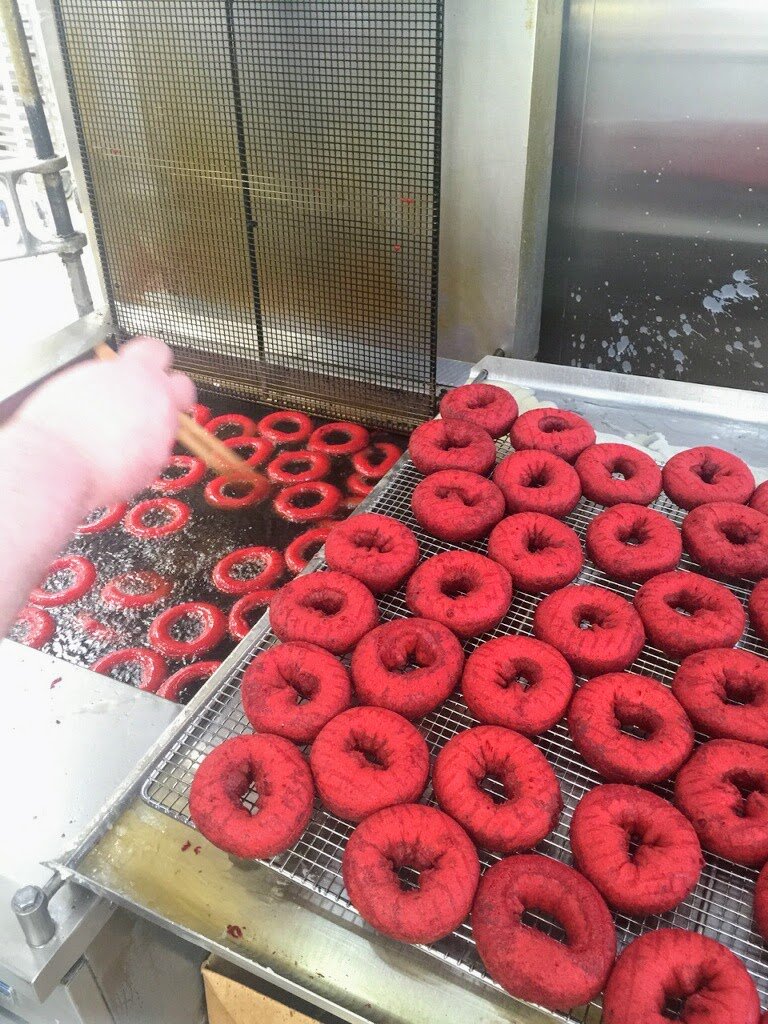 JailChaplains's tweet photo. #Donuts are getting ready to be delivered for #GivingHeartsDay. #Delicious from @sandysdonuts Pick up your Red Velvet donuts before these sell out! 

#countme https://t.co/WpqkE9zaAz