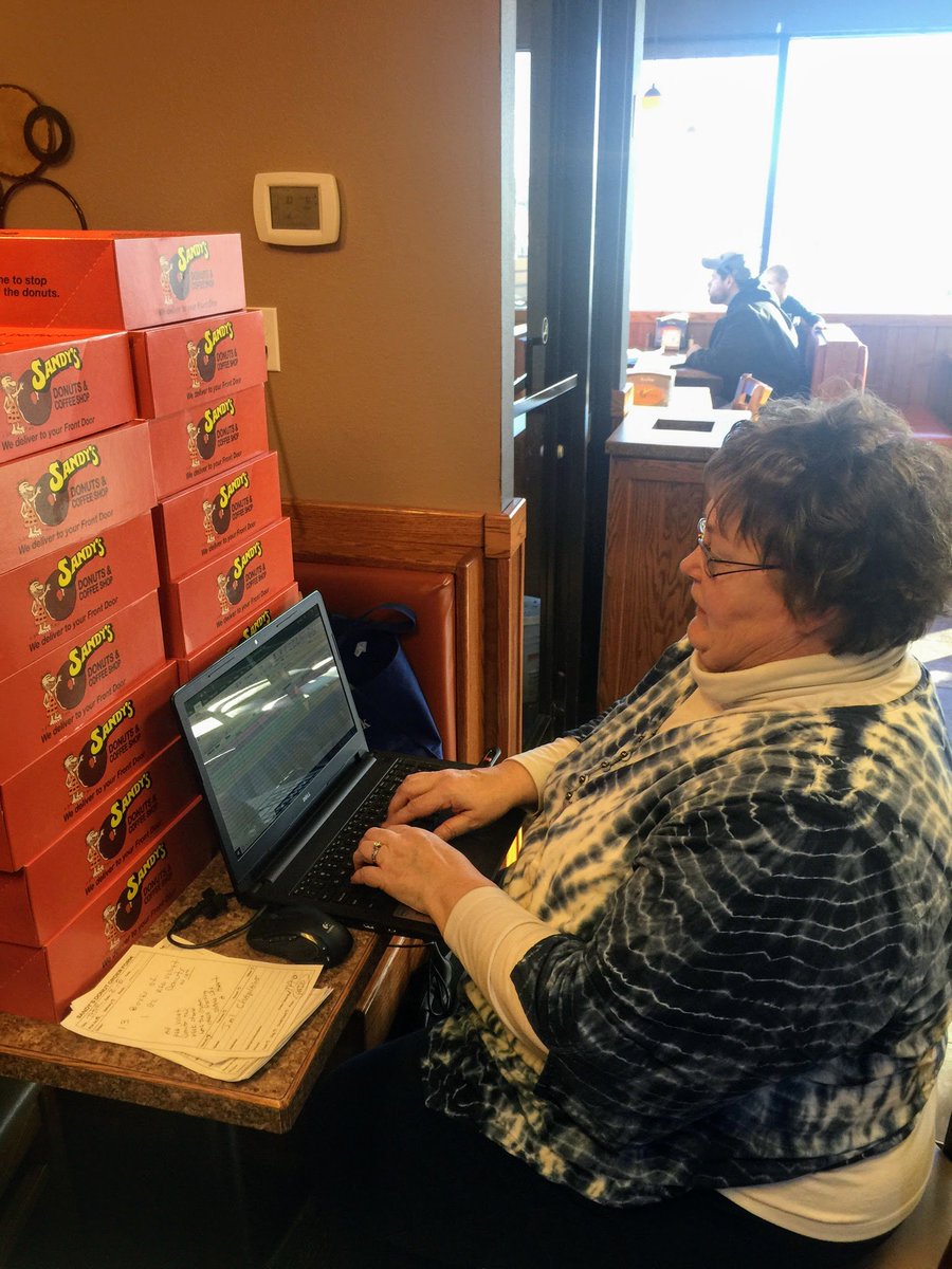 JailChaplains's tweet photo. #Donuts are getting ready to be delivered for #GivingHeartsDay. #Delicious from @sandysdonuts Pick up your Red Velvet donuts before these sell out! 

#countme https://t.co/WpqkE9zaAz