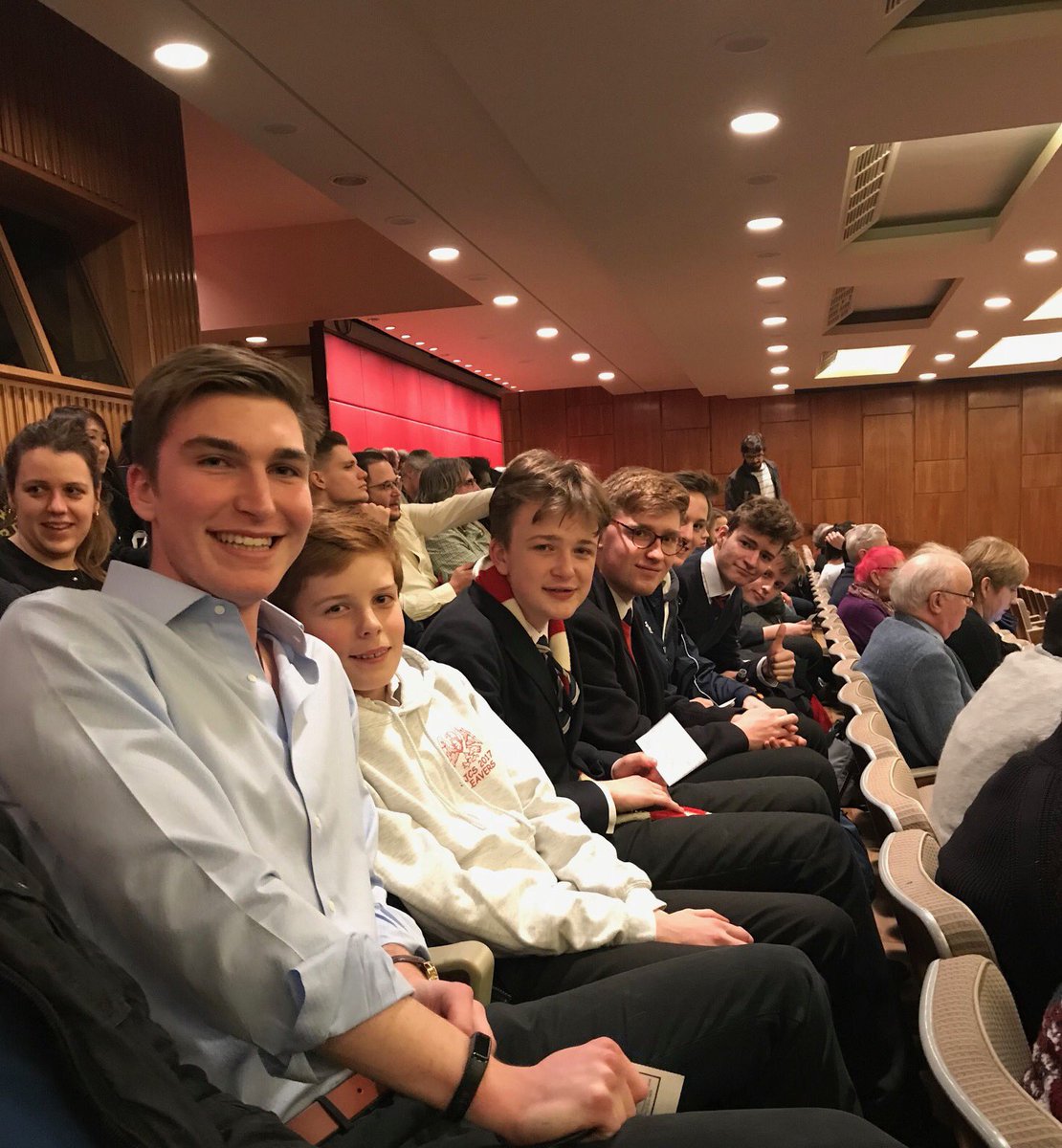 bedfordmusic's tweet photo. Quick mid-week outing for the music department to see the @londonphilharmonicorchestra #ladsontour #where’sFelix? #bsmusic #royalfestivalhall #london #nophotos #stravinskyfirebird #midweeksesh https://t.co/0txXgyPB09