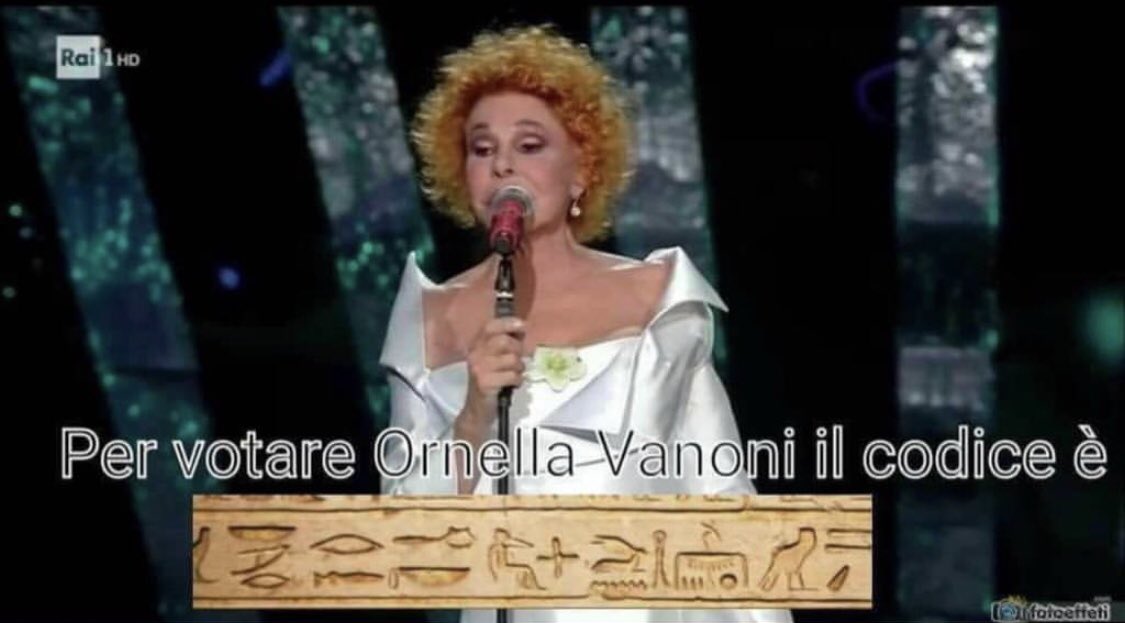 fiammabertini's tweet photo. Credo che il key message in questo caso sia molto chiaro! 

#doveciportailsole #Sanremo18 https://t.co/GZ4OBnByUr