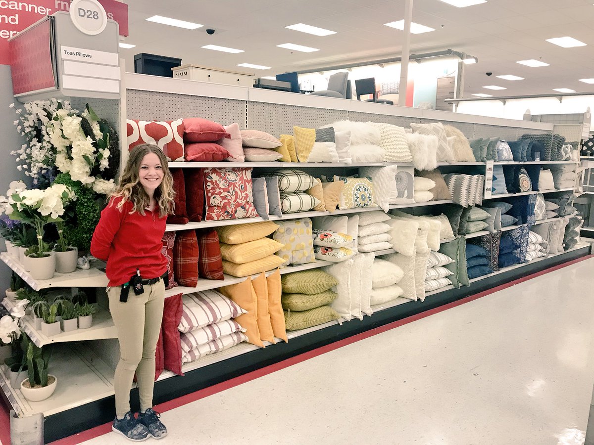 Up for any challenge, consistently executing all VM opportunities 🙌🏼😍@AnnaTargetVML is one of the best in the business!! #YouMakeTargetGreat