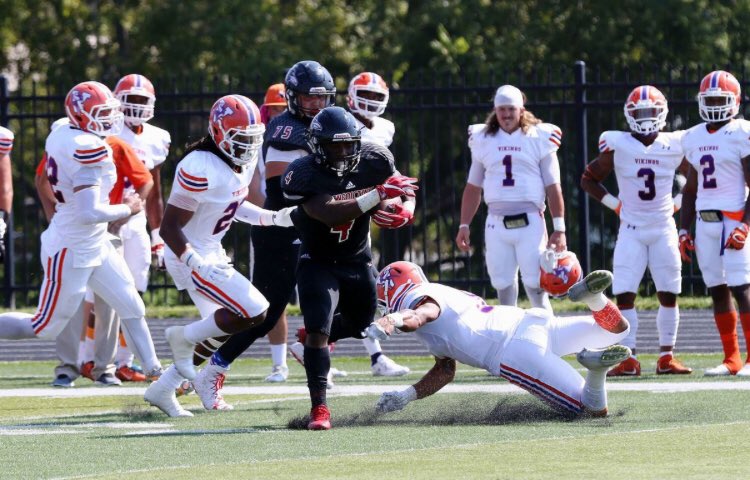 LukeLaskowski1's tweet image. Extremely proud to announce I will be continuing my football and academic career at Benedictine College. I’d like to thank my family, coaches, teammates and everyone that has supported me‼️ #GoRavens @RavenFootballBC @BenedictineKS