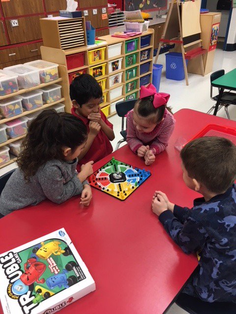 berkeleypotter's tweet photo. Students in Ms. Walstrom’s and Mrs. McDowell’s Class at Potter has a great time during Global School Play Day! #wearehmp #GSPD2018 https://t.co/8wJ9UiWAvd