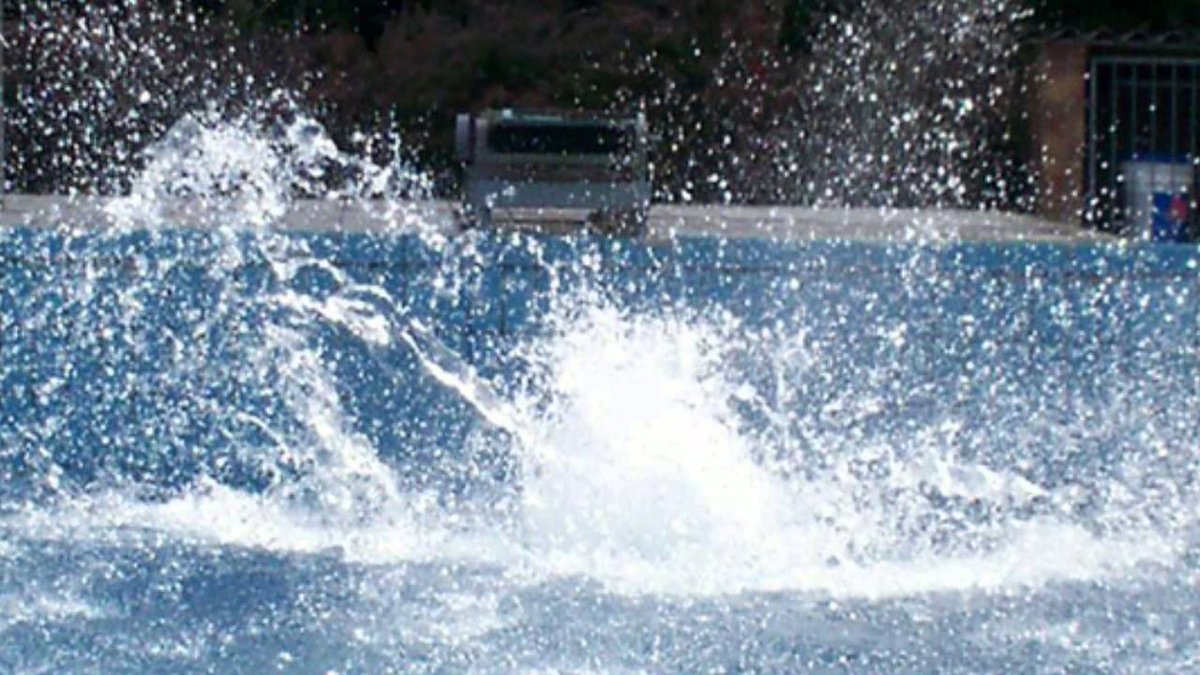 WesDMaas's tweet photo. Not only will I send @aliriccobono to @ConferenceUSA Champs in @Cityofatlanta: but She’ll JUMP in the pool to celebrate #Quest4Four ‘IF’ we can get @ChelseaSadia to 200 followers. HELP! Please follow and are-Tweet. https://t.co/nL5ag8kwqK