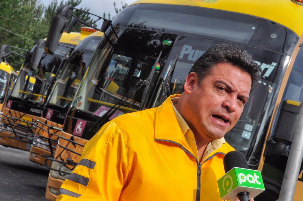 LuisRevillaH's tweet photo. No cumplen compromisos, no quieren más Pumas y paran contra la gente. La respuesta es muy clara: Los Pumas van; los vecinos evaluarán a los sindicatos para el descuento de sus impuestos (que es ley nacional); normaremos la licitación de rutas y evaluaremos la tarifa actual. https://t.co/Nof0KFZym9