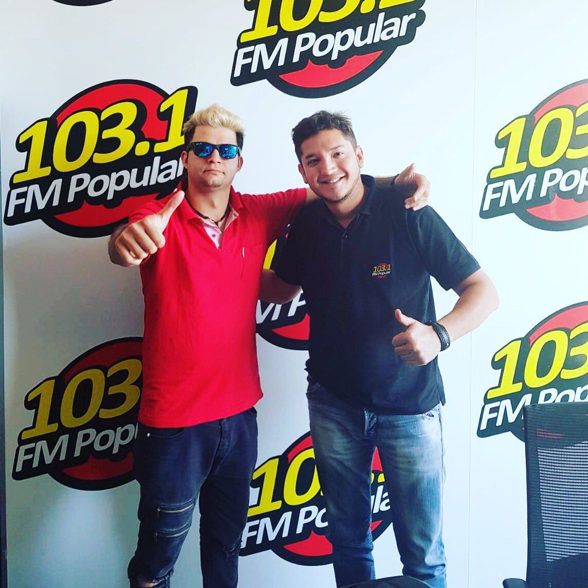 Ya cerca del mediodía nos recibió un gran emprendedor: @rubenrodriguezjunior con un "Tereré rupa" y también le hicimos escuchar "Fuera de mi corazón" 🎸🎶