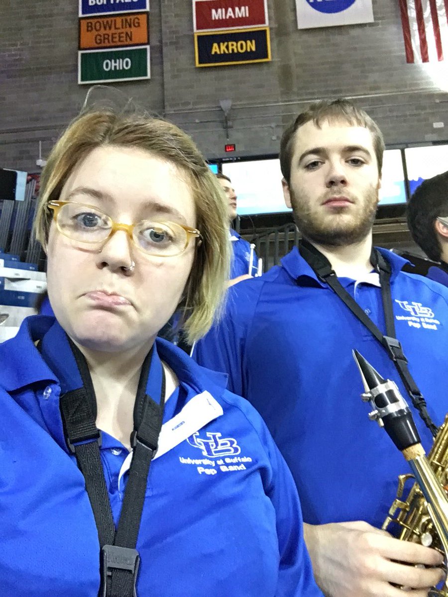 MarMar_lea's tweet photo. @UBAthletics #nohat #gobullss https://t.co/Aa6N8VhSIF