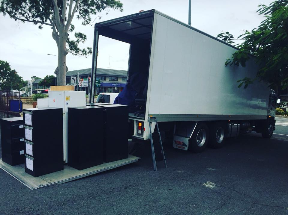 MovingOptions's tweet image. movingoptionsMoving Options makes moving office safe, quick and easy! #movingoptions #officemove #nerang #goldcoast #queensland #transport #relocation #services #chrome #bigrig #truck #isuzufvz1400