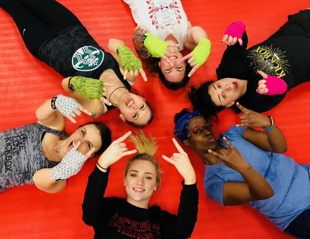 bccsi's tweet photo. Day 31 of 45- #45DayTransformation at @ilovekickboxing peeps showing us their “metal” while working out & staying healthy as part of the #45DayChallenge to prevent #breastcancer!#breastcancerawareness #teamworkmakesthedreamwork #BreastCancerCanStickIt 💕🤘🏻💪🏻 https://t.co/ZEONrZfbxV