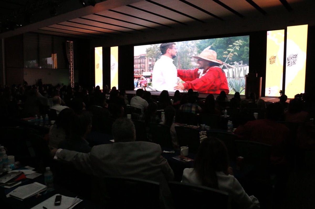 GabrielaAvn's tweet photo. Felicidades totales a @marioriorda, el equipazo de @JaqueProd y todos los que forman parte de este increíble proyecto 👏🏻🎯 #EnElNombreDelPueblo en #CumbreMX 🇲🇽 https://t.co/fGVAA6maKq